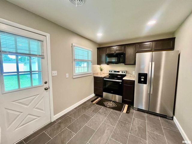 314 W 12TH Street, Metropolis, IL 62960