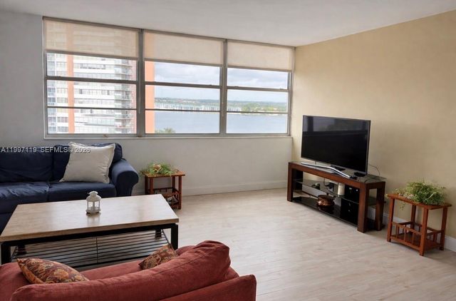 1351 NE Miami Gardens Dr 926E, Miami, FL 33179