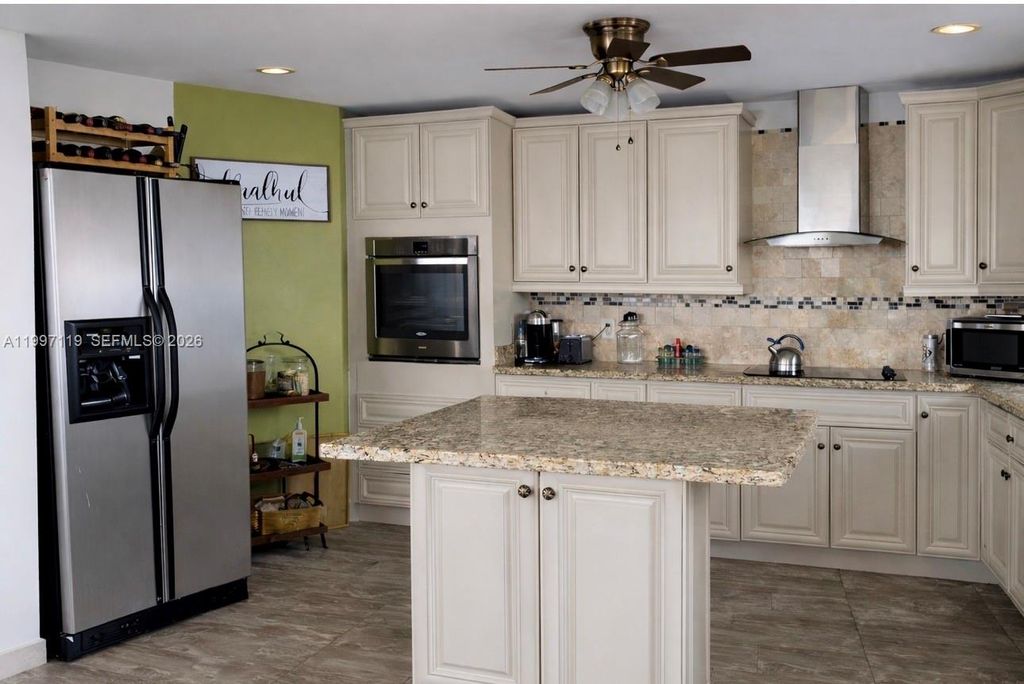 1351 NE Miami Gardens Dr 926E, Miami, FL 33179