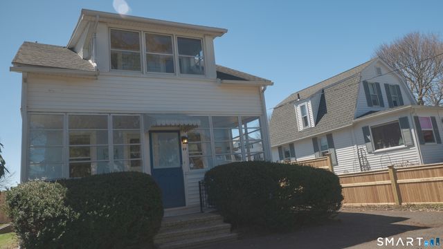 49 Sound View Heights, Branford, CT 06405