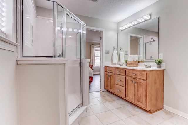 255 CAMERON DR, Oakland, TN 38060