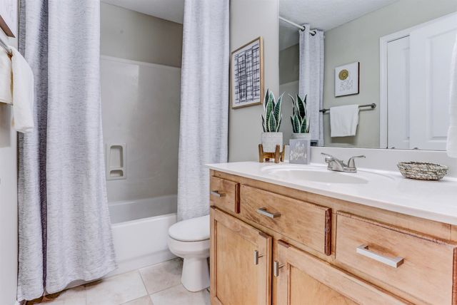 255 CAMERON DR, Oakland, TN 38060