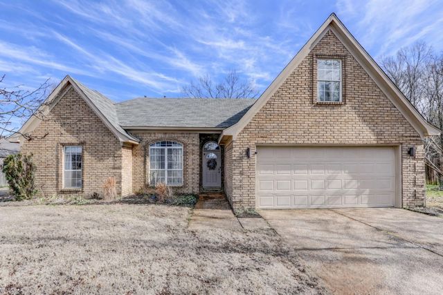 255 CAMERON DR, Oakland, TN 38060