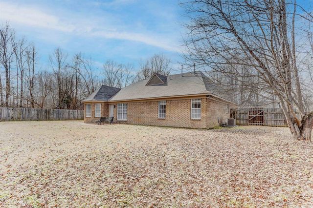 255 CAMERON DR, Oakland, TN 38060