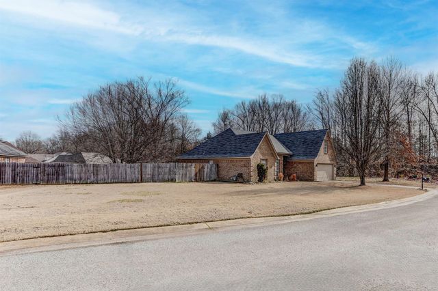 255 CAMERON DR, Oakland, TN 38060