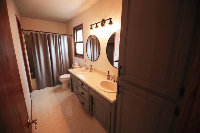 851 Aphrodite ROAD, Green Bay, WI 54311