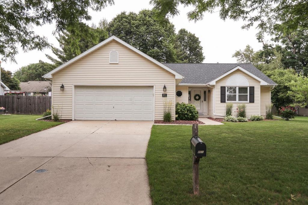 851 Aphrodite ROAD, Green Bay, WI 54311
