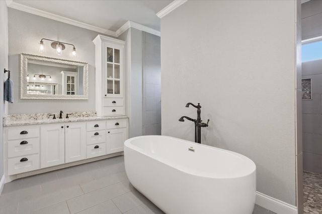 628 Wildflower, Mcgregor, TX 76657