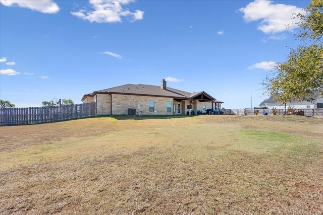 628 Wildflower, Mcgregor, TX 76657