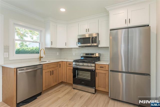 167 Pleasant Avenue, Bergenfield, NJ 07621