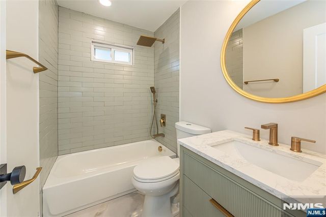 167 Pleasant Avenue, Bergenfield, NJ 07621