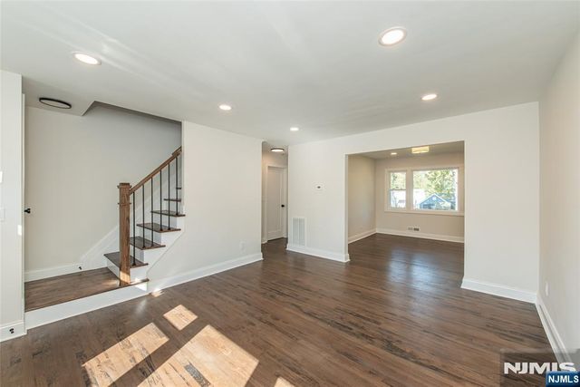 167 Pleasant Avenue, Bergenfield, NJ 07621