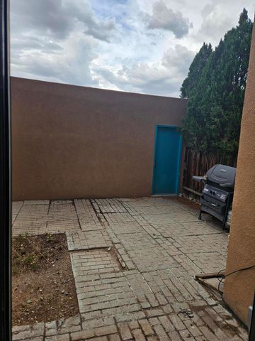 516 Sanchez Road NW, Albuquerque, NM 87107