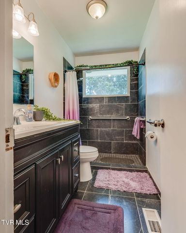 1744 Whispering Hills Drive, Kingsport, TN 37660