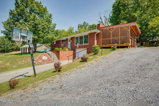 1744 Whispering Hills Drive, Kingsport, TN 37660