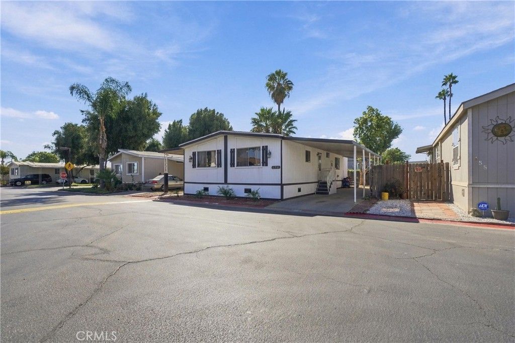 350 E San Jacinto 156, Perris, CA 92571 — photo 2