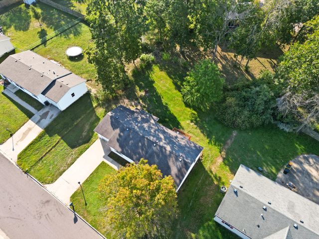 5261 N BURNING BUSH RD, Columbia, MO 65202