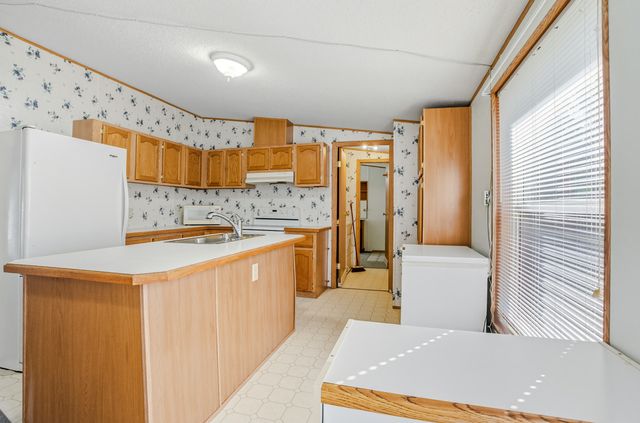 5261 N BURNING BUSH RD, Columbia, MO 65202