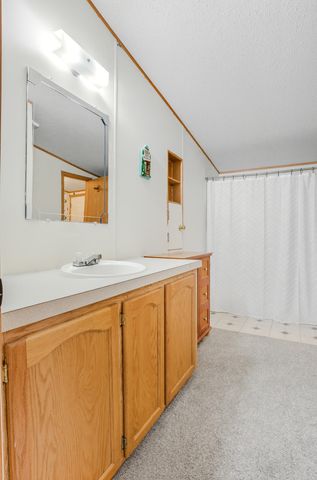 5261 N BURNING BUSH RD, Columbia, MO 65202