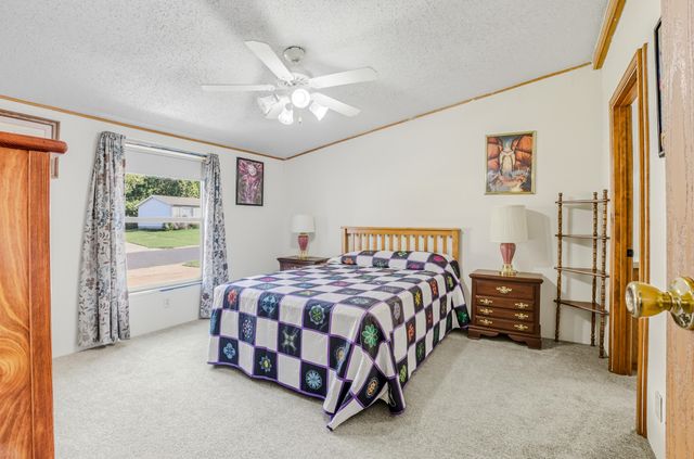 5261 N BURNING BUSH RD, Columbia, MO 65202