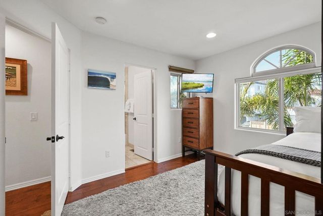 1311 15 Pacific Beach Dr, San Diego, CA 92109