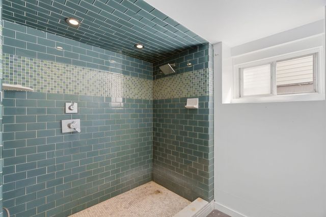 8111 4TH AVE, North Bergen, NJ 07047