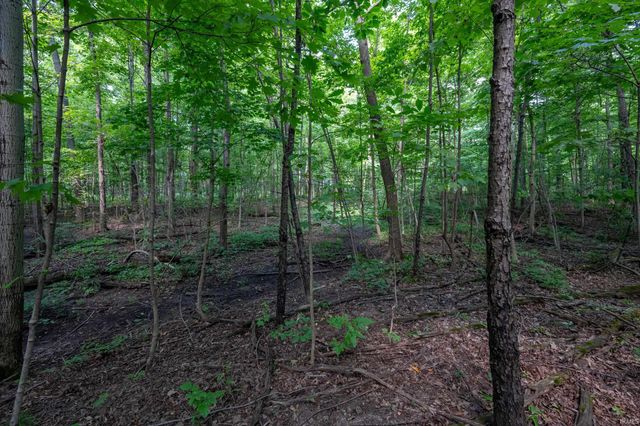 2605 W Dupont Road, Fort Wayne, IN 46818