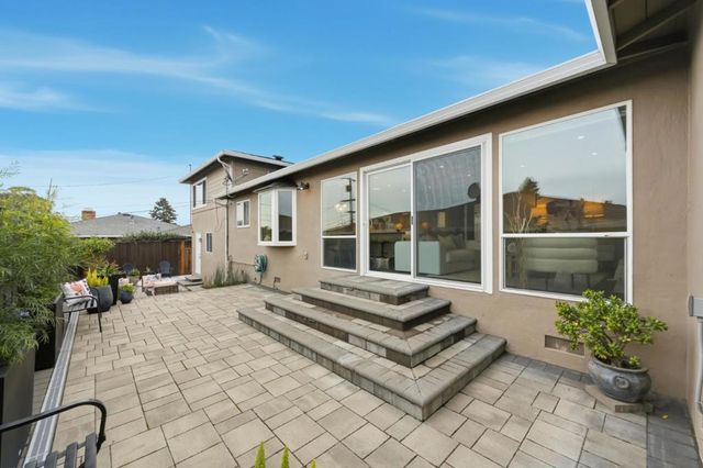 430 Rolling Hills Avenue, San Mateo, CA 94403