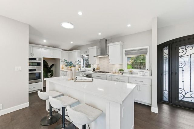 430 Rolling Hills Avenue, San Mateo, CA 94403