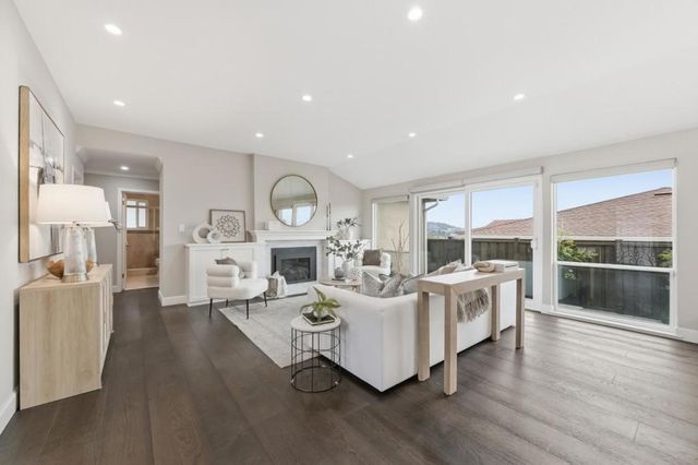 430 Rolling Hills Avenue, San Mateo, CA 94403