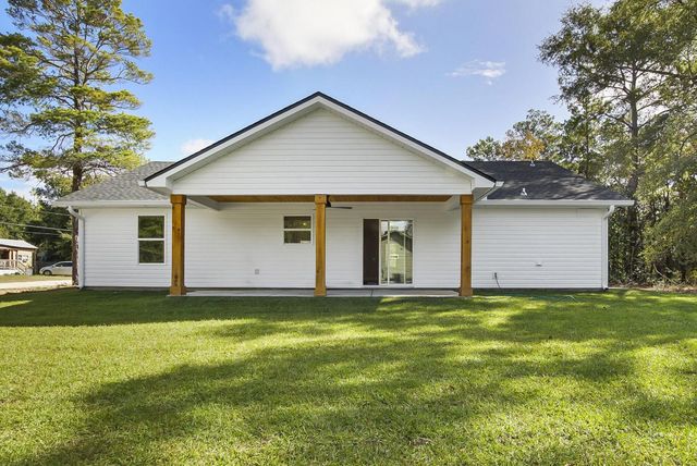 565 W Violet Lane, Defuniak Springs, FL 32433