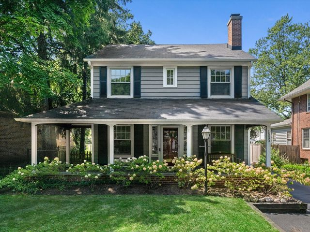 1530 Oakwood Avenue, Highland Park, IL 60035
