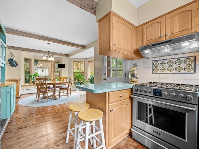 1530 Oakwood Avenue, Highland Park, IL 60035