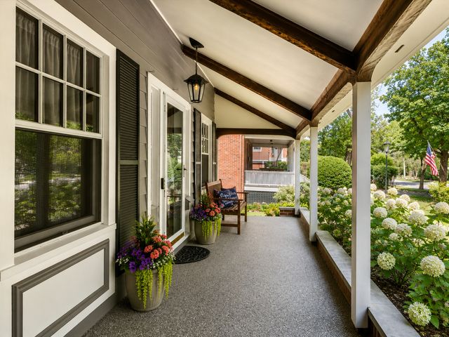 1530 Oakwood Avenue, Highland Park, IL 60035