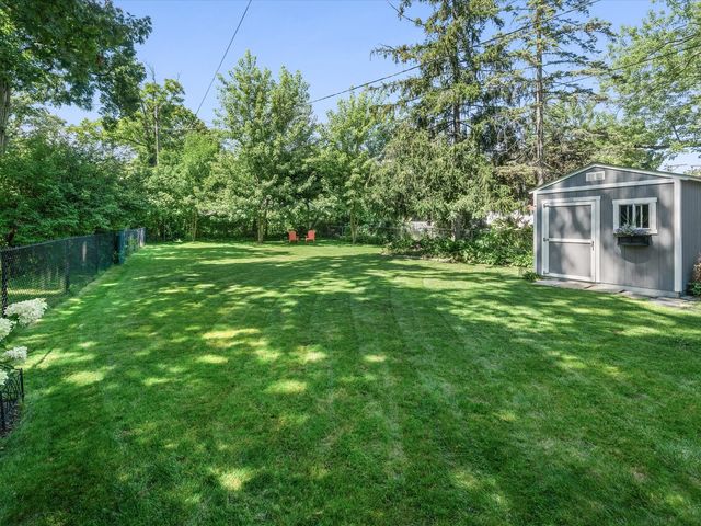 1530 Oakwood Avenue, Highland Park, IL 60035