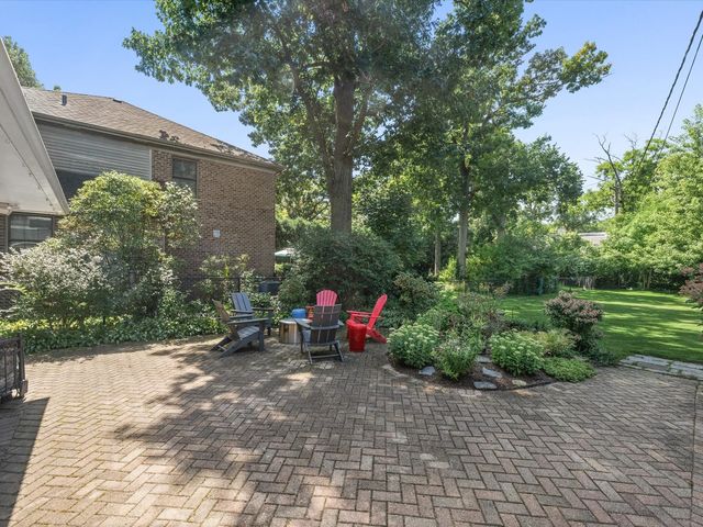 1530 Oakwood Avenue, Highland Park, IL 60035
