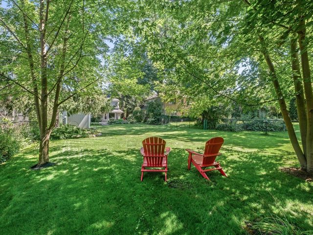 1530 Oakwood Avenue, Highland Park, IL 60035