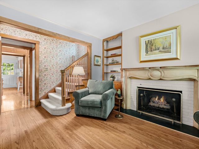1530 Oakwood Avenue, Highland Park, IL 60035