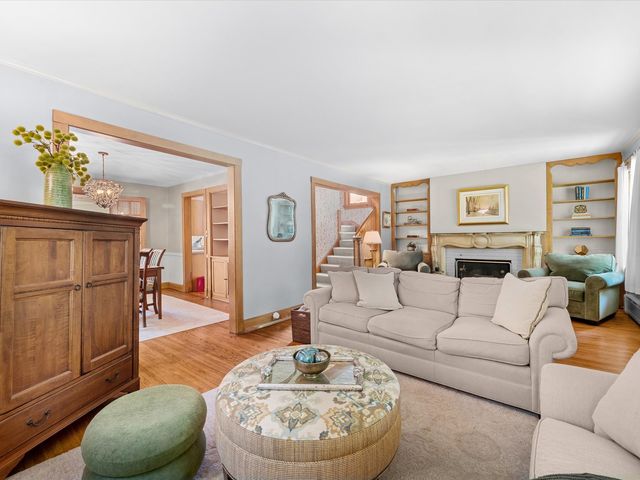 1530 Oakwood Avenue, Highland Park, IL 60035