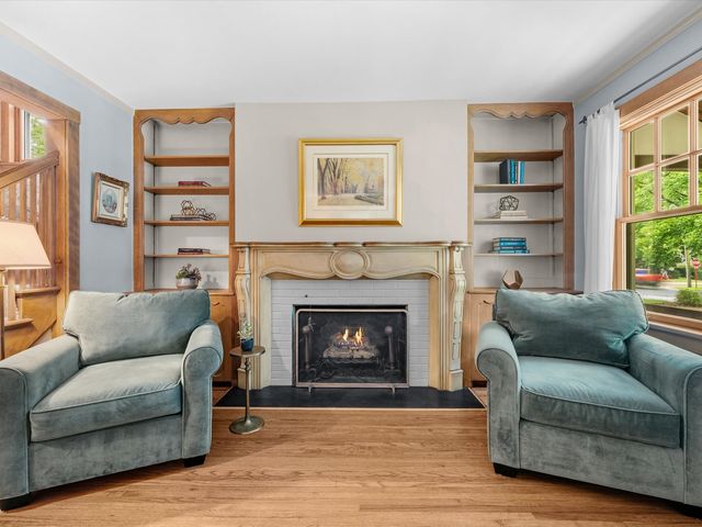 1530 Oakwood Avenue, Highland Park, IL 60035