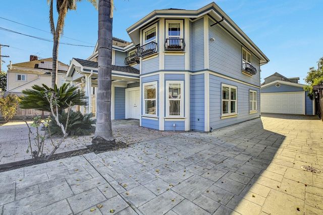 2635 E 10Th St, Oakland, CA 94601