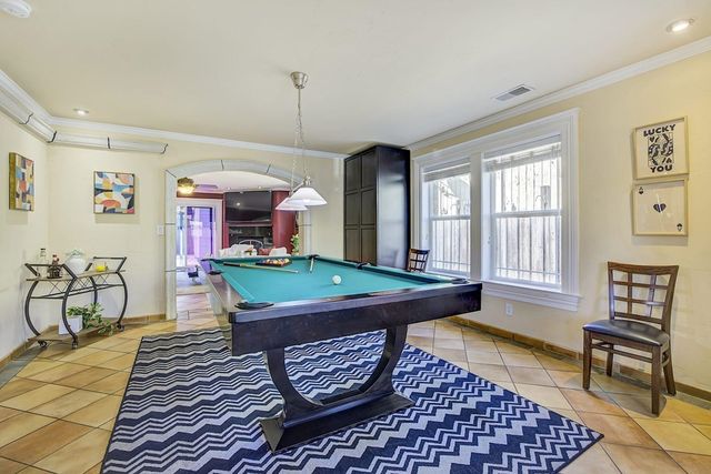 2635 E 10Th St, Oakland, CA 94601