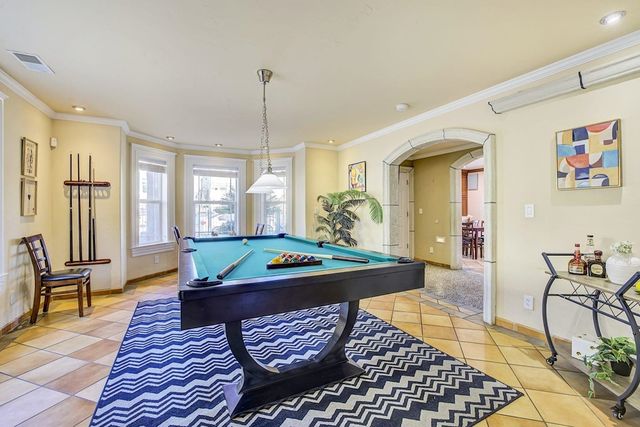 2635 E 10Th St, Oakland, CA 94601