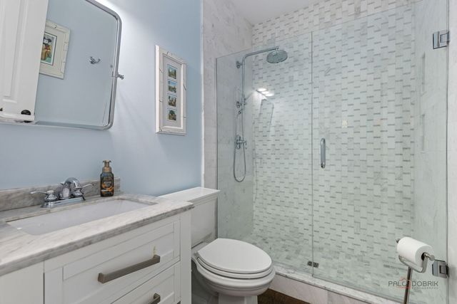 1025 S Vail Avenue, Arlington Heights, IL 60005