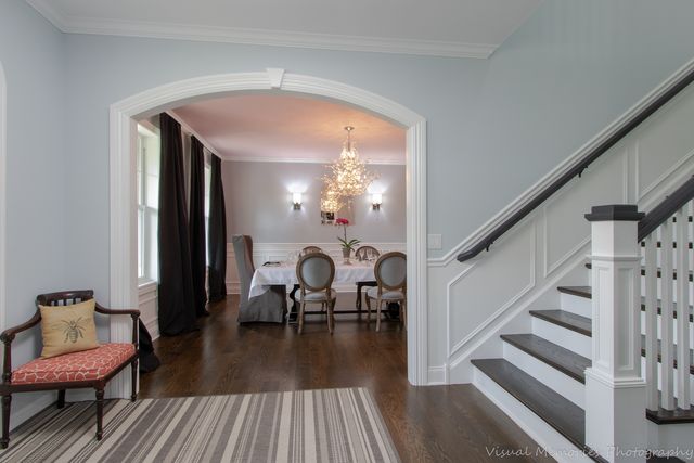 1025 S Vail Avenue, Arlington Heights, IL 60005