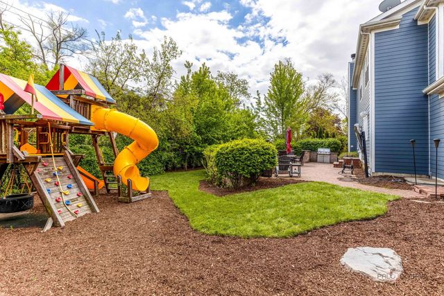 1025 S Vail Avenue, Arlington Heights, IL 60005