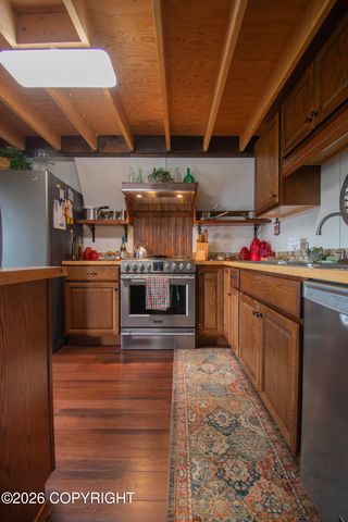 37403 Longview Street, Sterling, AK 99672