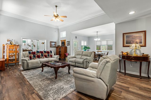 711 S Harrison Street, West, TX 76691