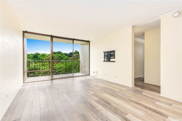 98-500 Koauka Loop 7G, Aiea, HI 96701