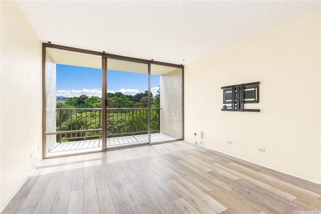 98-500 Koauka Loop 7G, Aiea, HI 96701